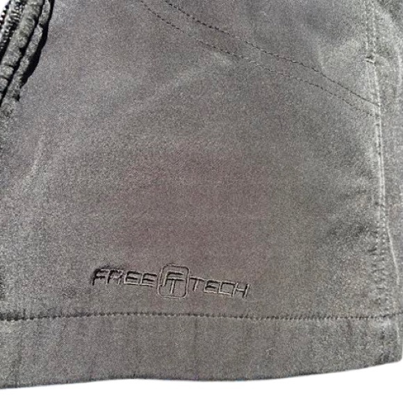 Wmn’s Black Coat Free Tech - Picture 9 of 10